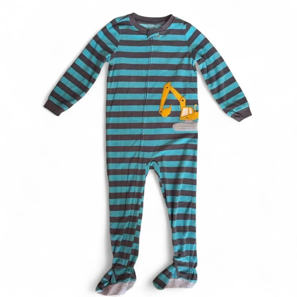 Bundle of 4 kids' pajama sets/sleepers sizes 4/5 and 5T